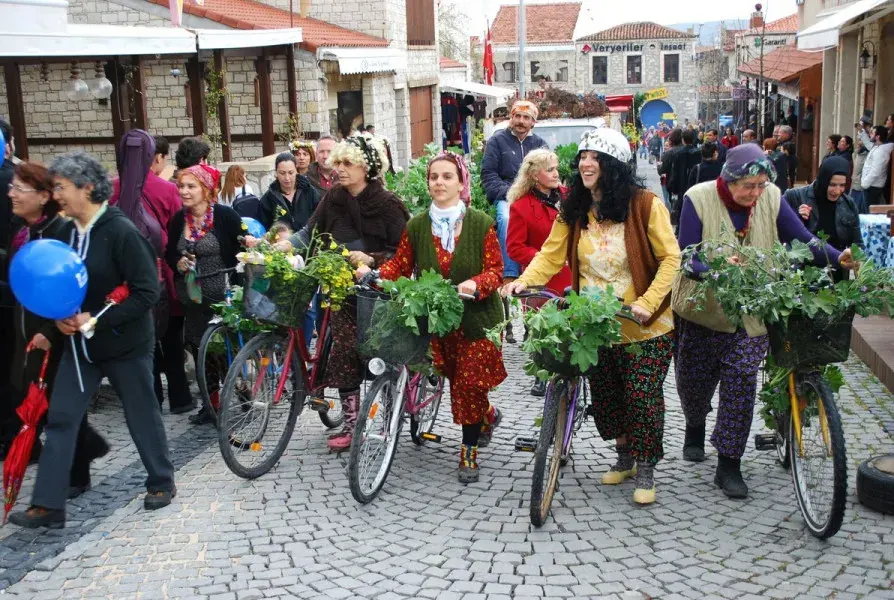 Alaçatı Ot Festivali Turu Bursa Çıkışlı - Görsel 5