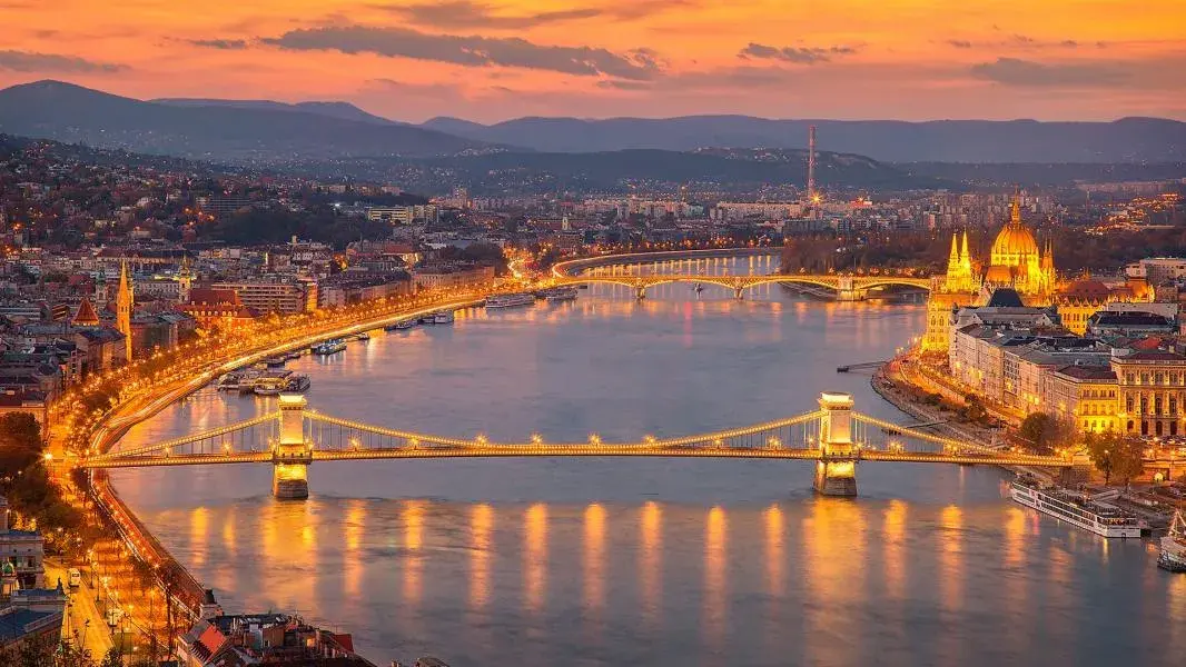 Budapeşte Turu Yılbaşı Özel Türk Havayolları ile 3 Gece 4 Gün - Ana Görsel